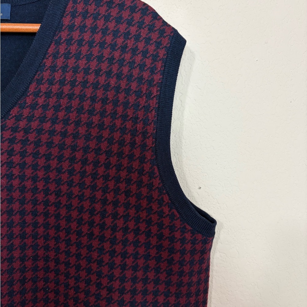 Brooks Brothers Merino Wool Navy & Burgundy V-Neck Herringbone Sweater Size XL - Picture 4 of 15